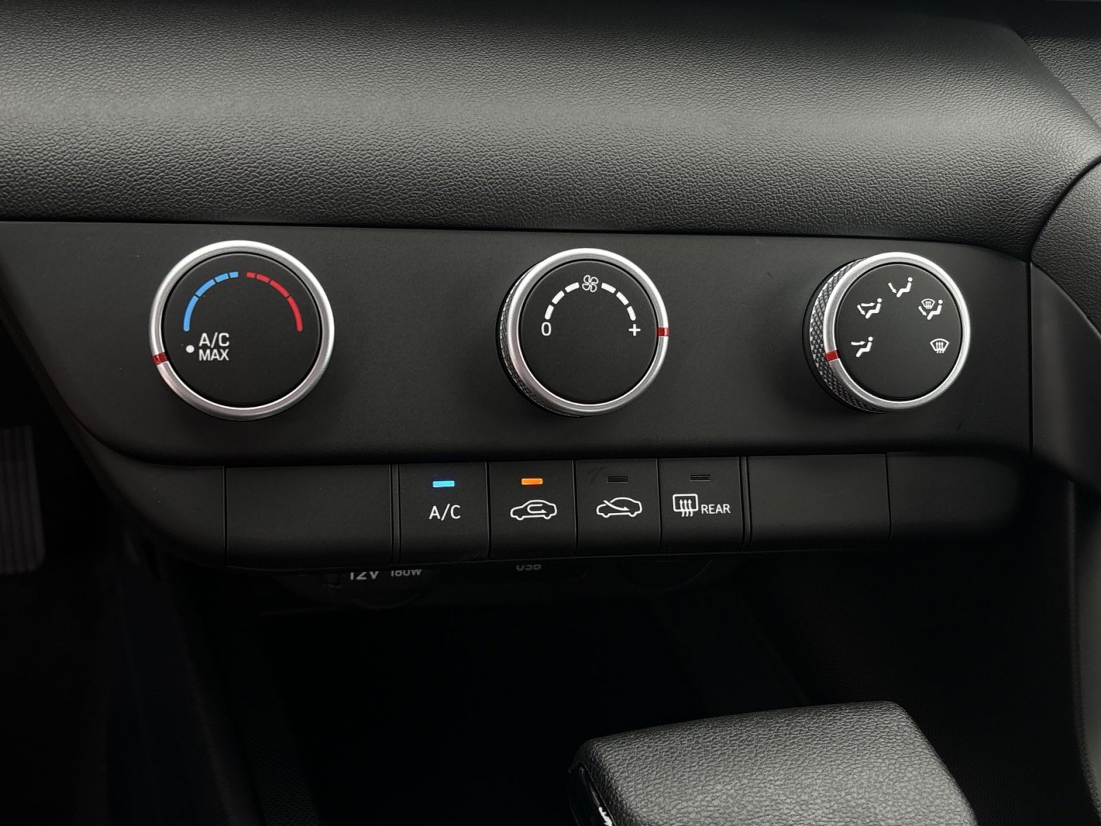 New 2026 Hyundai Elantra SE FWD image 21