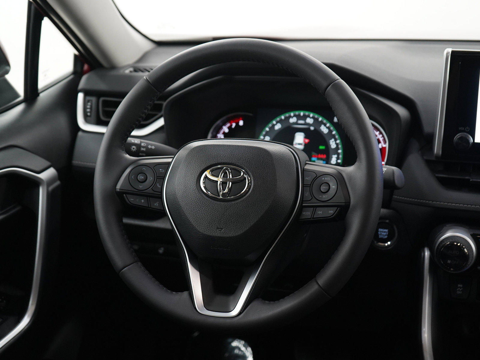 Used 2025 Toyota RAV4 XLE w/ Convenience Package AWD/4WD image 14