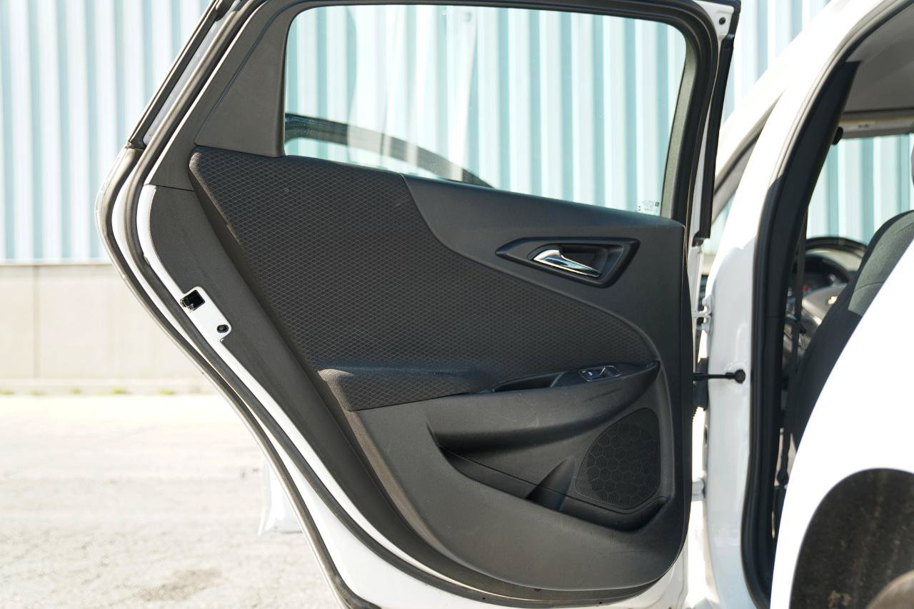 Used 2022 Chevrolet Malibu RS FWD image 22