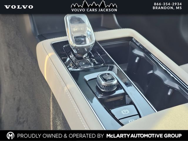 New 2026 Volvo XC90 B5 Plus w/ Protection Package Premier image 21