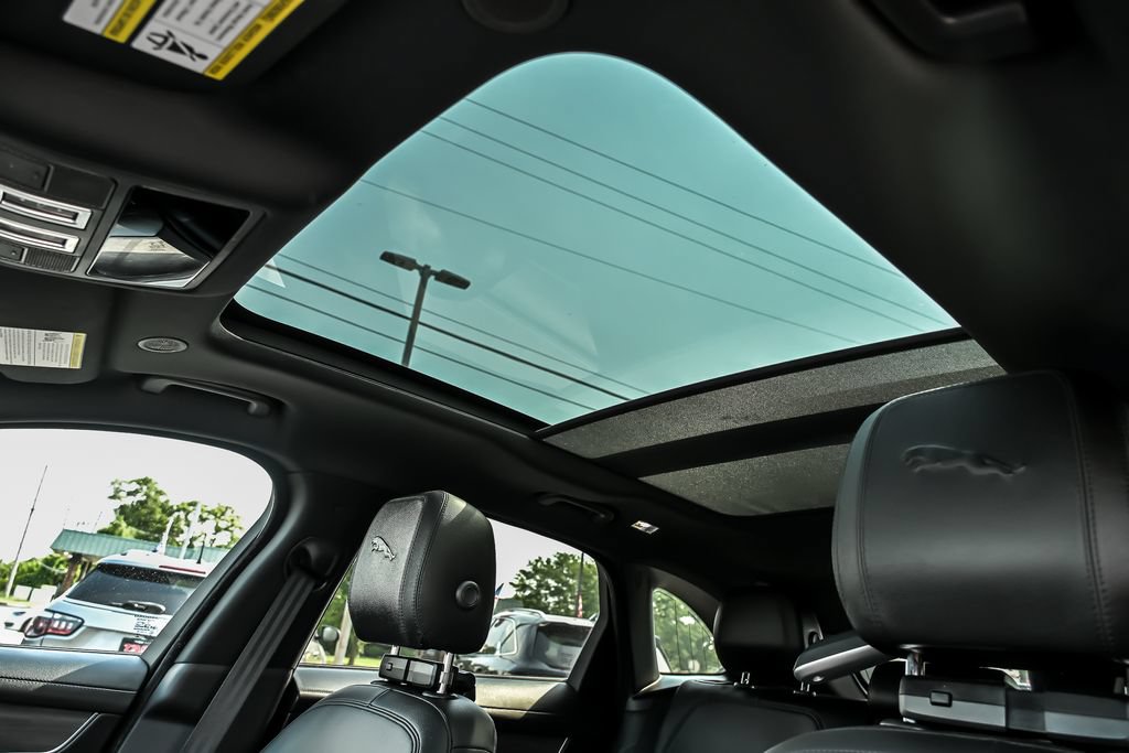 Used 2023 Jaguar F-PACE S AWD/4WD image 17