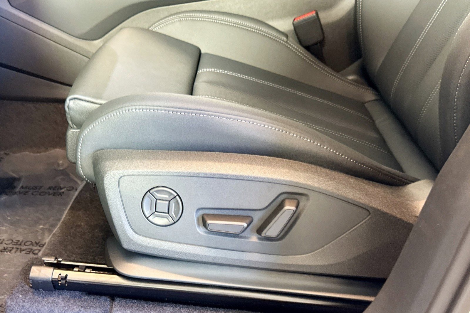 New 2027 Audi SQ6 e-tron Premium Plus AWD/4WD image 16