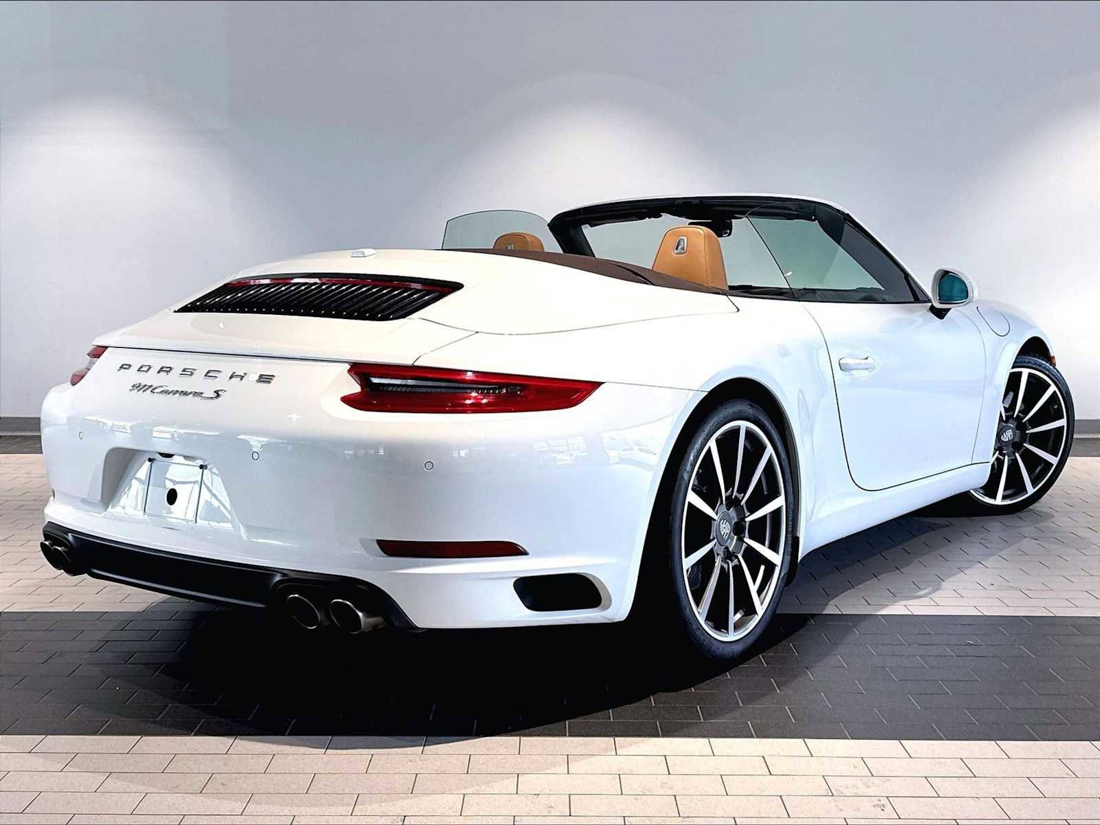 Used 2017 Porsche 911 Carrera S RWD image 10