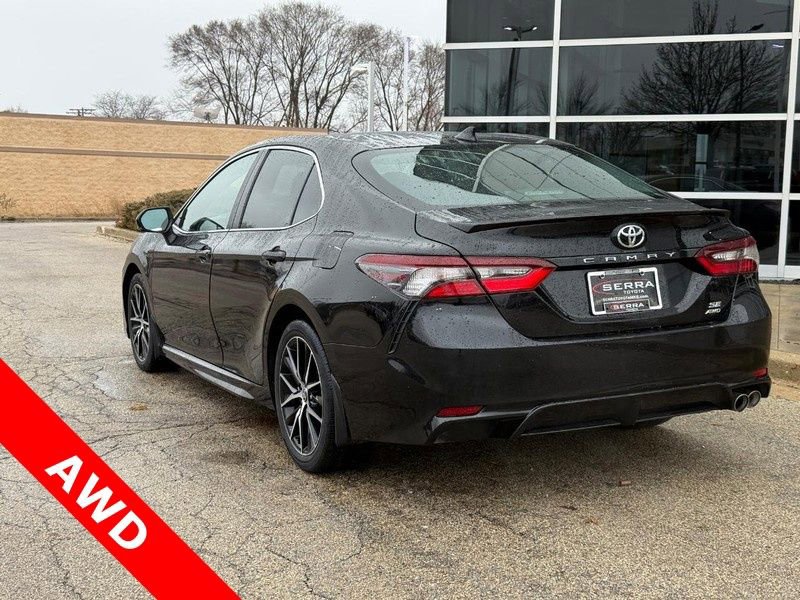 Used 2024 Toyota Camry SE image 5