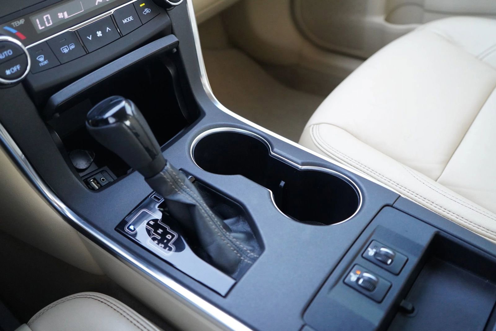 Used 2016 Toyota Camry XLE image 14