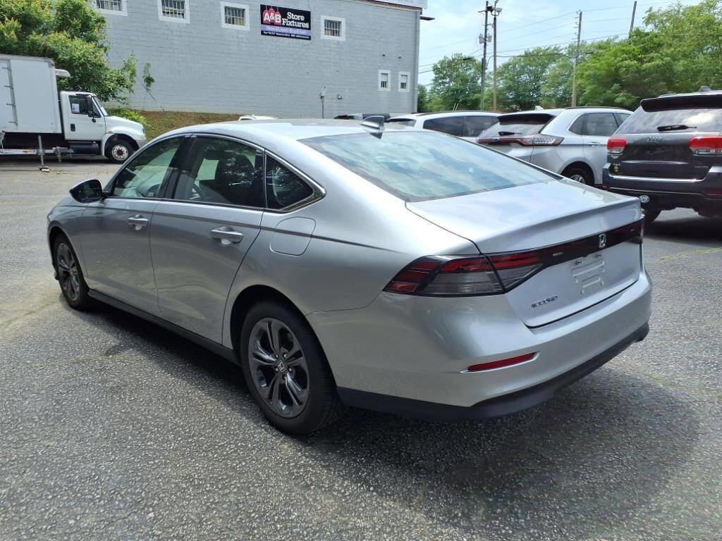 Used 2023 Honda Accord EX image 6