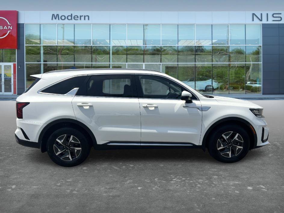 Used 2022 Kia Sorento EX w/ Panoramic Sunroof Package FWD image 4