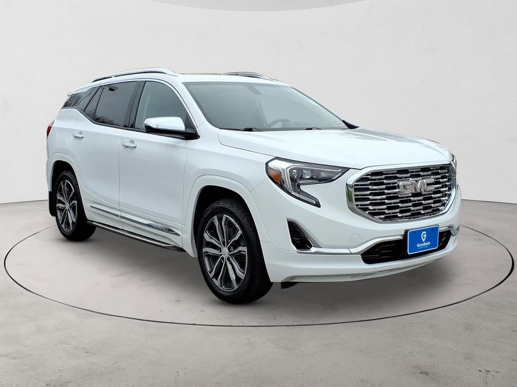 Used 2018 GMC Terrain Denali w/ LPO, 'HIT The Road' Package AWD/4WD image 3