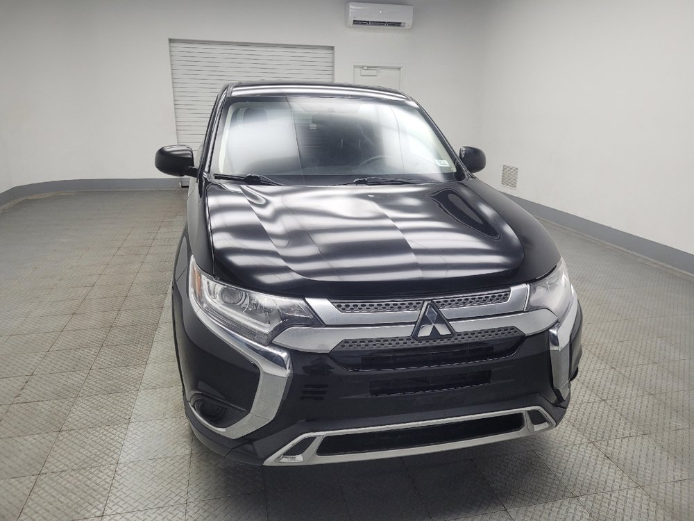 Used 2019 Mitsubishi Outlander SE image 14