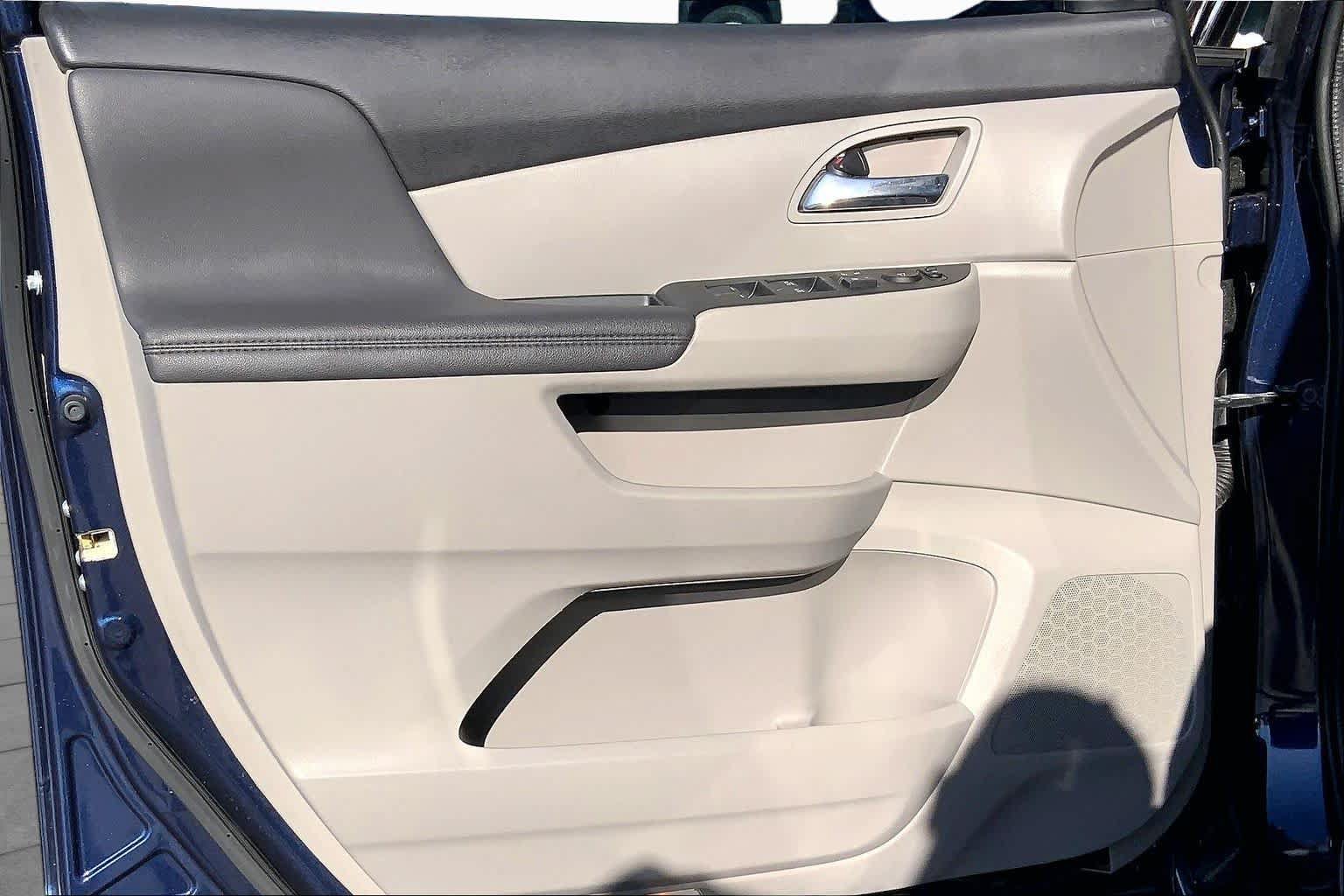 Used 2016 Honda Odyssey EX-L image 22