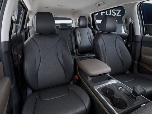 New 2026 Kia Carnival FWD image 15