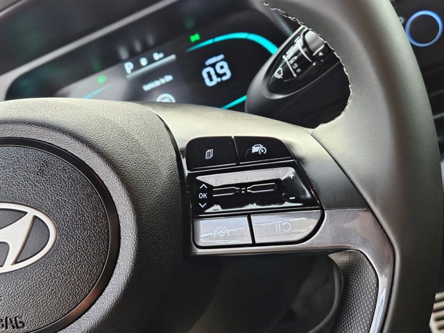Certified 2025 Hyundai Elantra Sport FWD image 21