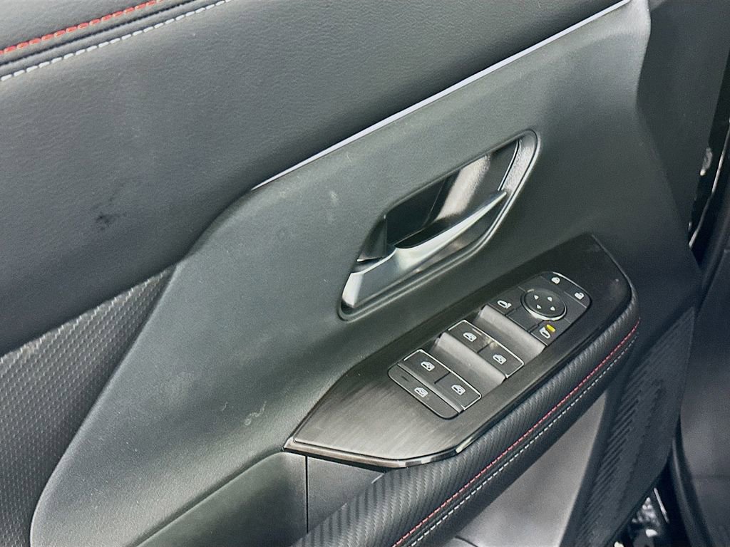 New 2026 Nissan Kicks SR w/ Cold Weather Package image 23