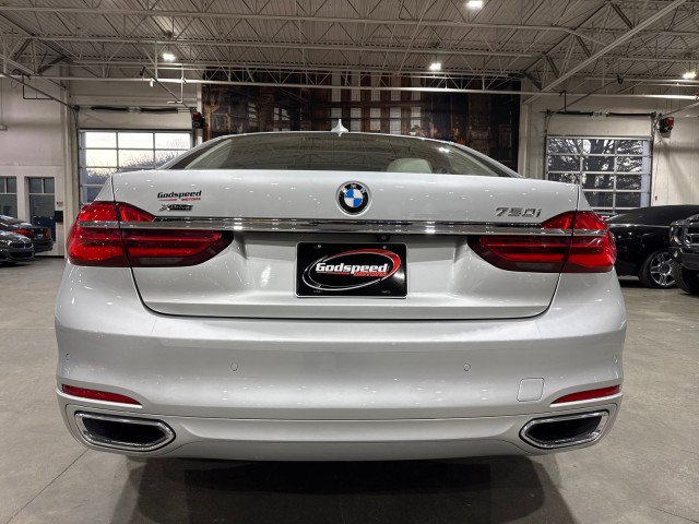 Used 2016 BMW 750i xDrive image 41