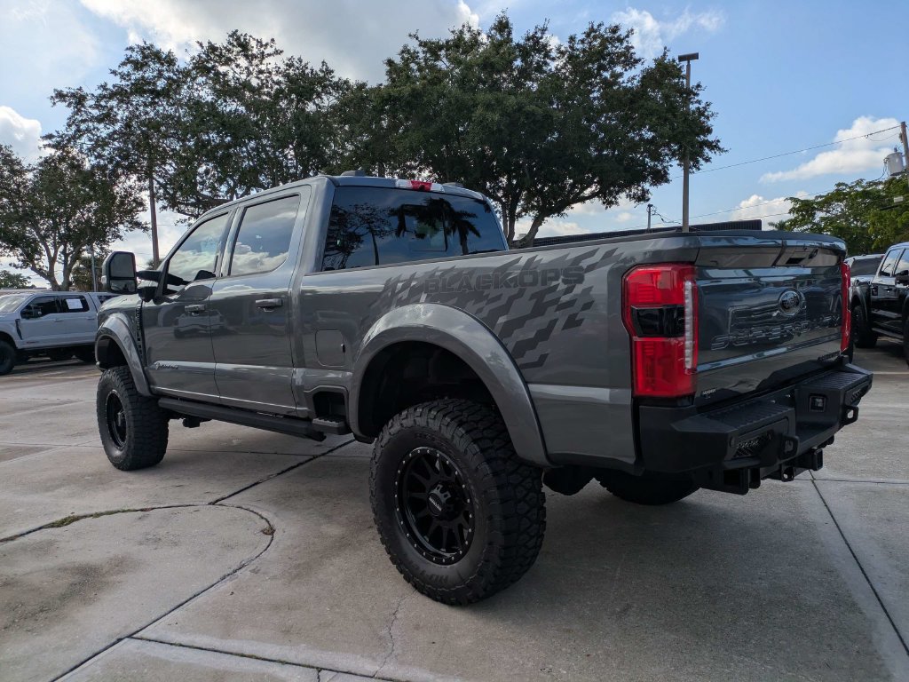 Used 2026 Ford F250 Lariat w/ Black Appearance Package AWD/4WD image 6