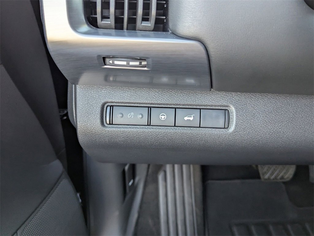 Used 2024 Nissan Pathfinder SL w/ SL Premium Package image 24