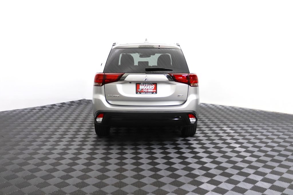 Used 2020 Mitsubishi Outlander LE AWD/4WD image 6