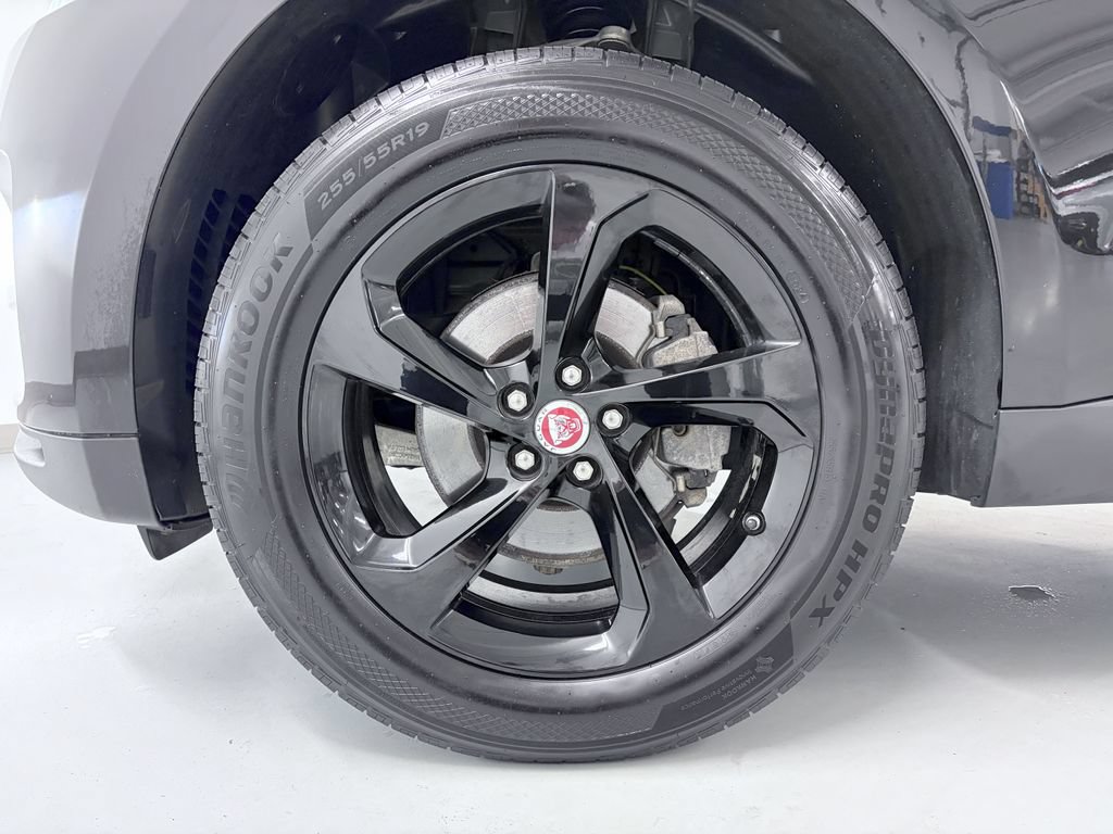 Used 2020 Jaguar F-PACE Premium AWD/4WD image 10