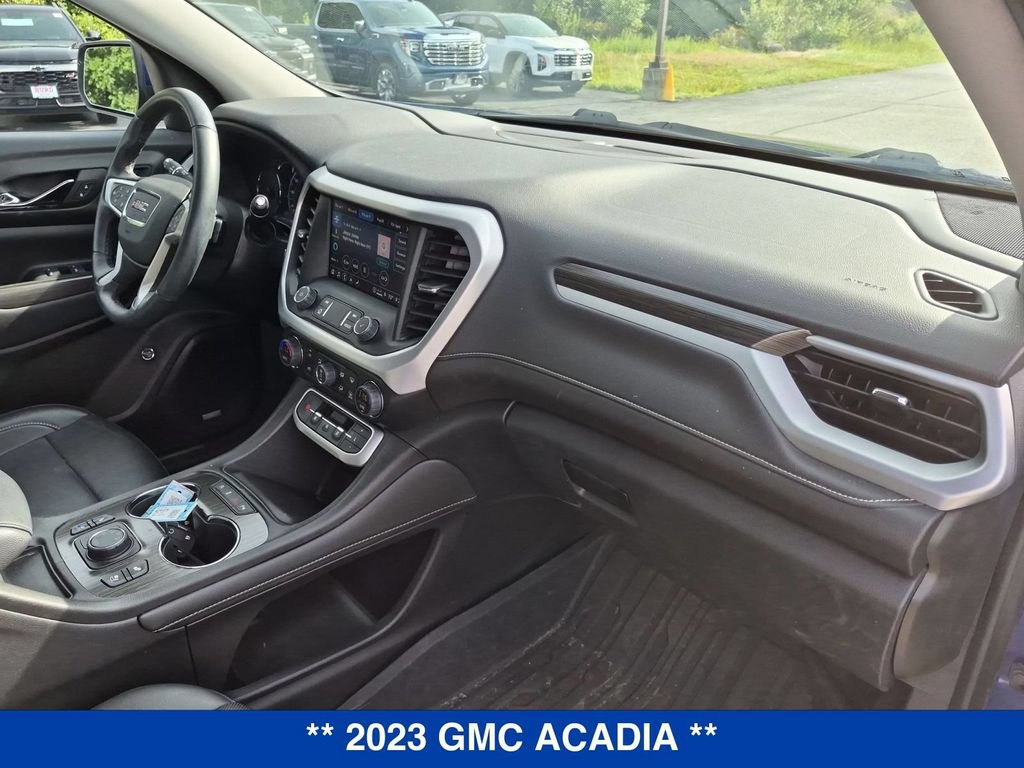 Used 2023 GMC Acadia SLT w/ Technology Package AWD/4WD image 33
