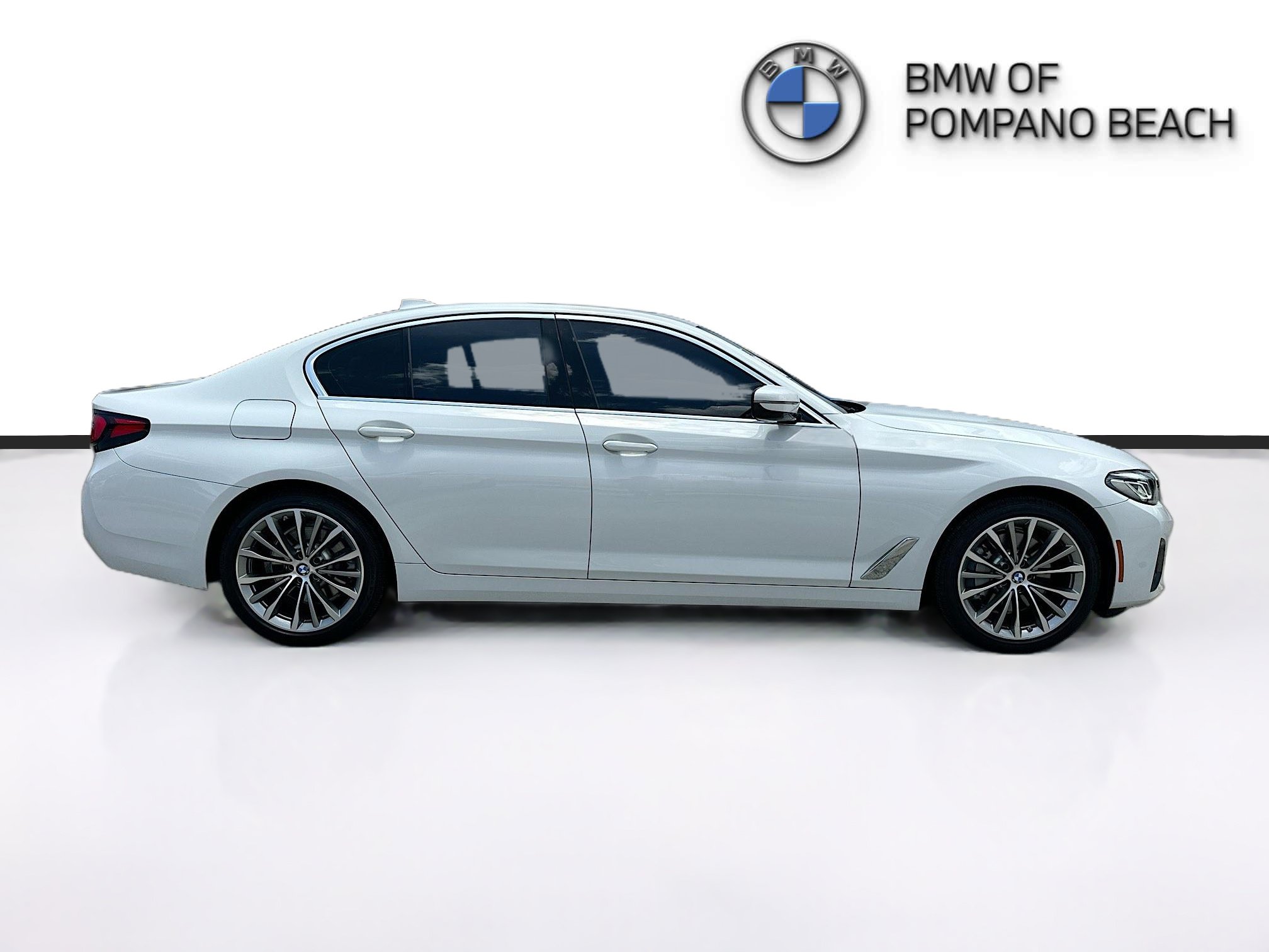 Used 2023 BMW 530i w/ Premium Package RWD image 8