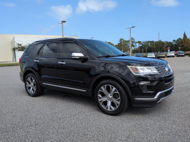 Used 2018 Ford Explorer Platinum AWD/4WD image 3