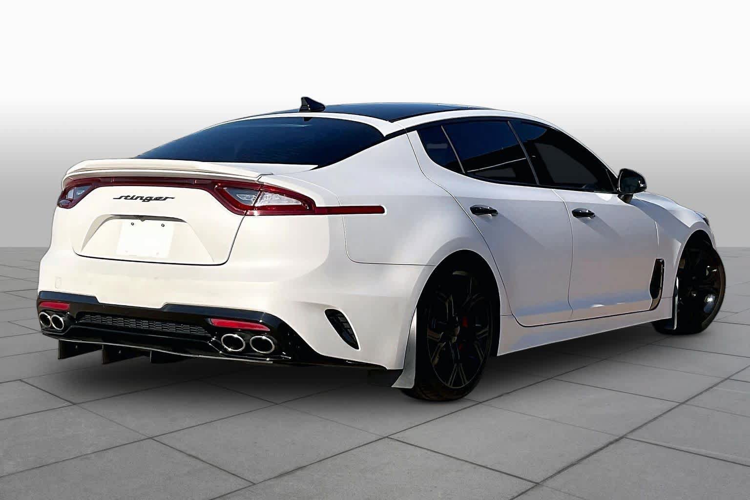 Used 2018 Kia Stinger GT2 AWD/4WD image 13