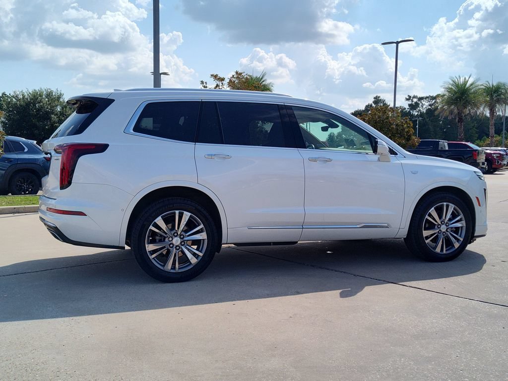 Used 2022 Cadillac XT6 Premium Luxury w/ Platinum Package AWD/4WD image 13