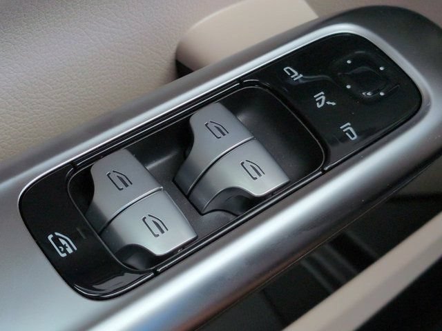 New 2026 Mercedes-Benz C 300 4MATIC Sedan image 24