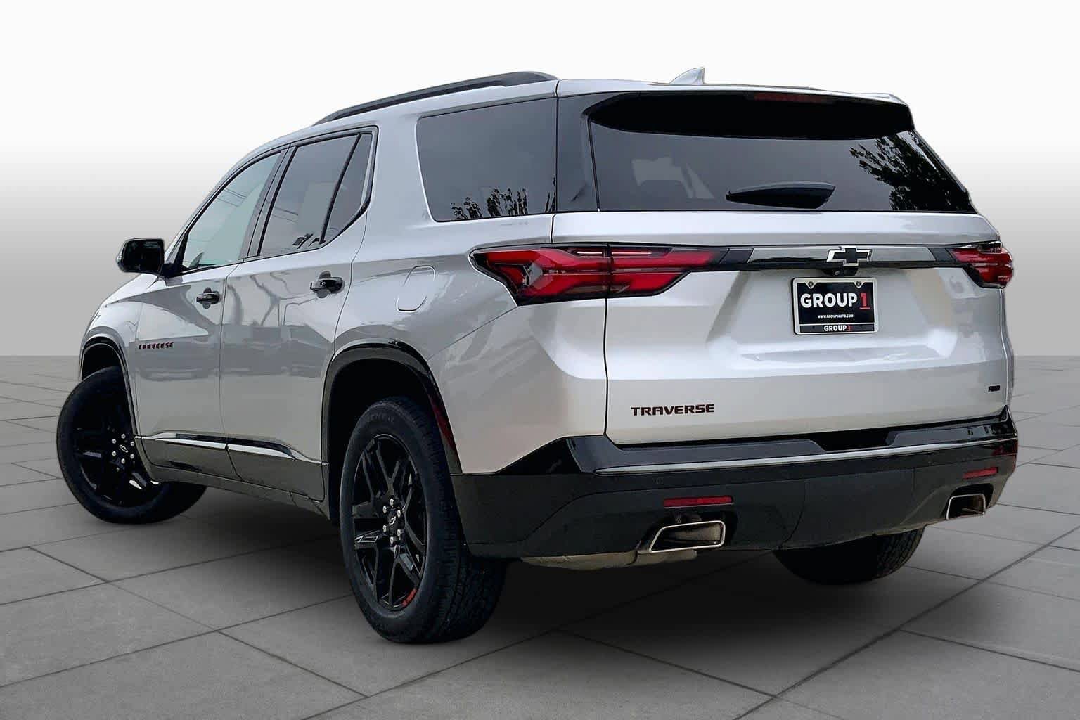 Used 2022 Chevrolet Traverse Premier w/ Redline Edition AWD/4WD image 12
