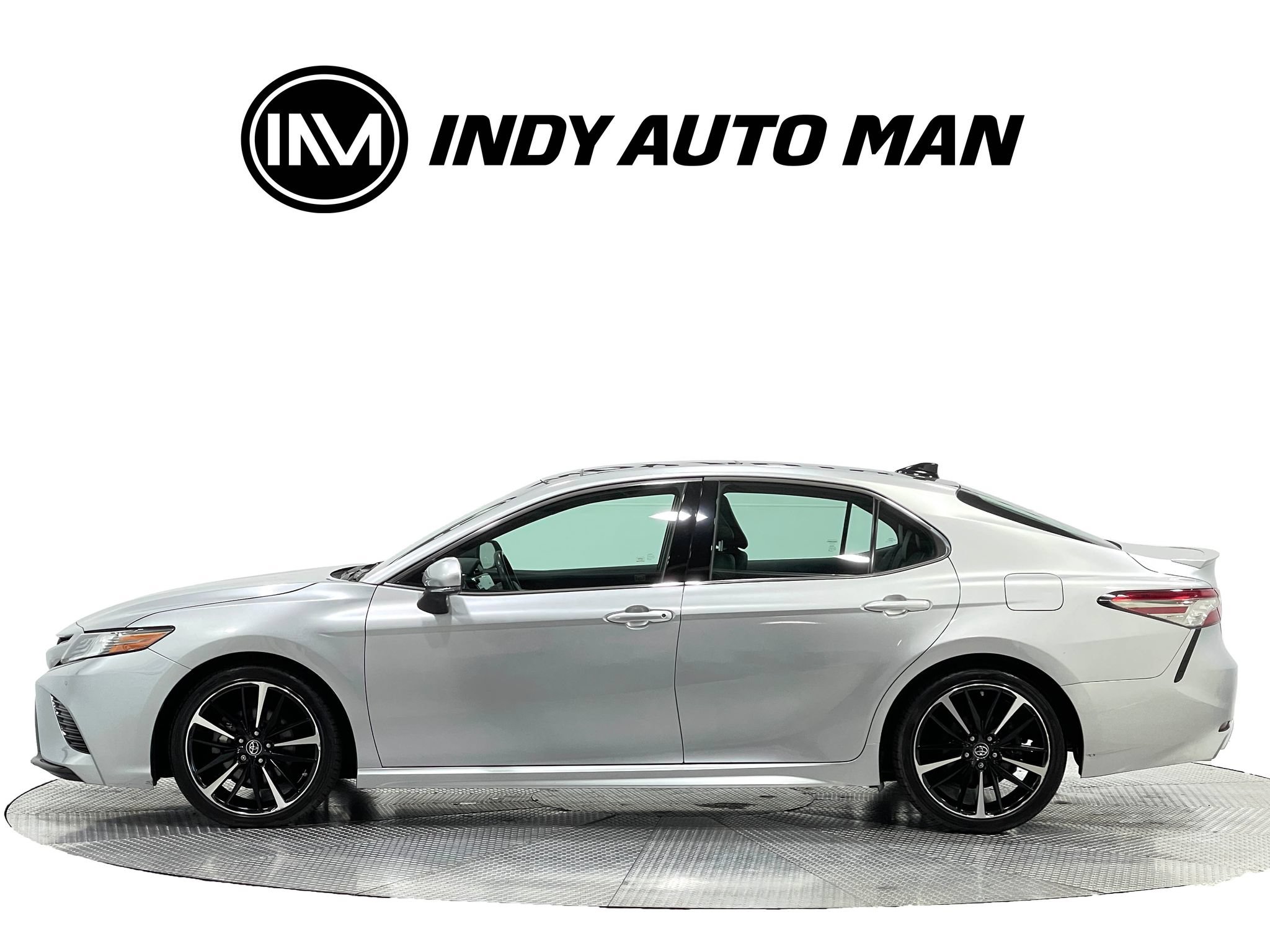 Used 2018 Toyota Camry XSE FWD image 7