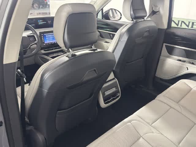 New 2026 Lincoln Nautilus Premier AWD/4WD image 18