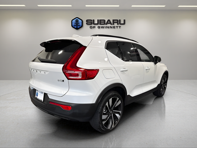 Used 2023 Volvo XC40 B5 Plus w/ Protection Package Premier AWD/4WD image 5