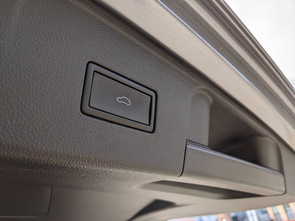 Certified 2024 Volkswagen Atlas SE FWD image 29