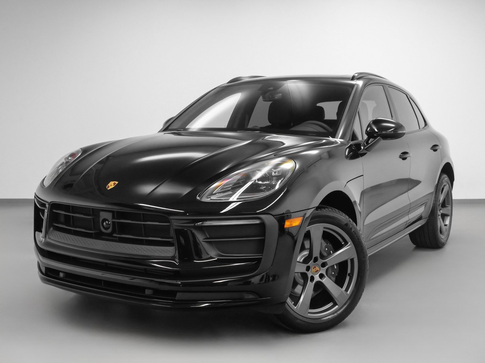 Used 2025 Porsche Macan