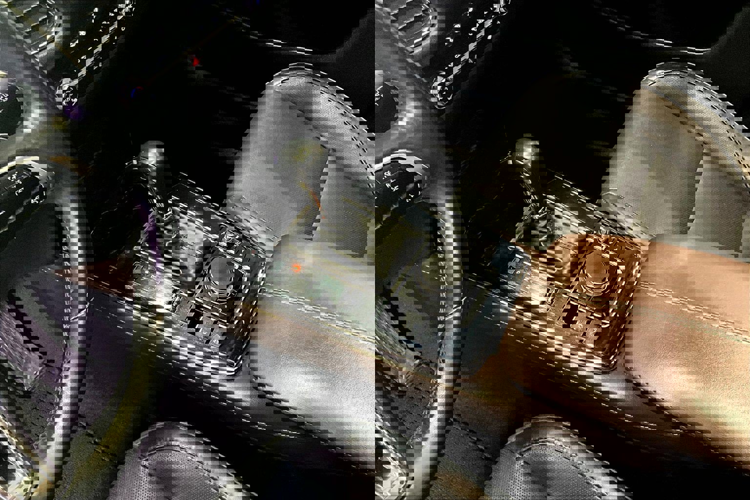 Used 2024 MAZDA CX-30 AWD 2.5 S w/ Premium Package image 18