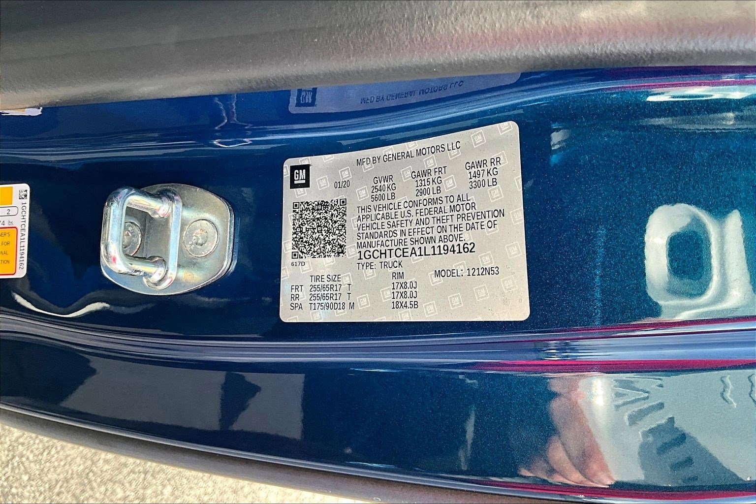 Used 2020 Chevrolet Colorado LT w/ Safety Package image 19