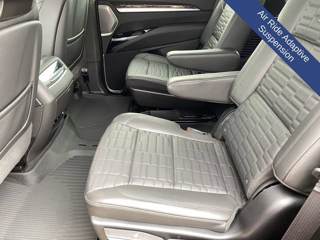 Used 2026 Cadillac Escalade Platinum Sport w/ LPO, ONYX Package AWD/4WD image 21