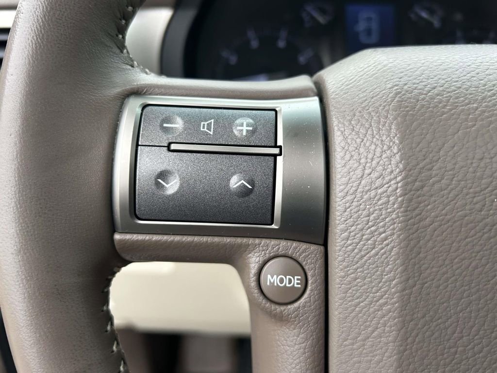 Used 2012 Lexus GX 460 w/ Comfort Plus Pkg image 22