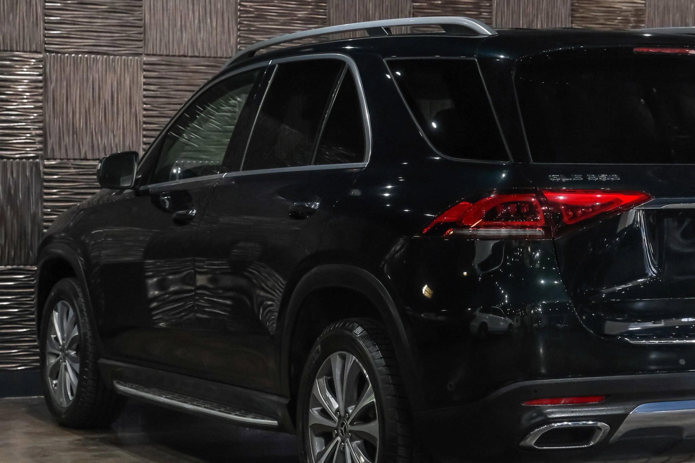 Used 2020 Mercedes-Benz GLE 350 w/ Parking Assist Package image 12