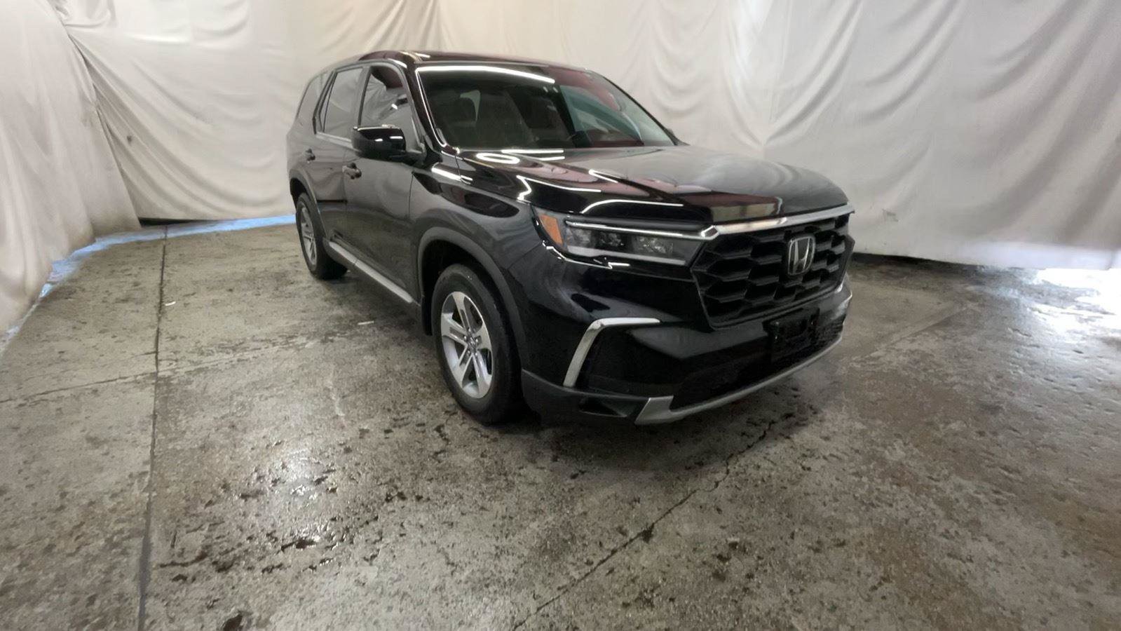 Certified 2025 Honda Pilot EX-L image 1
