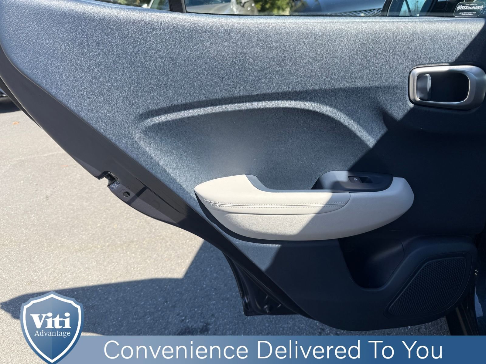 Used 2021 Hyundai Venue FWD image 19