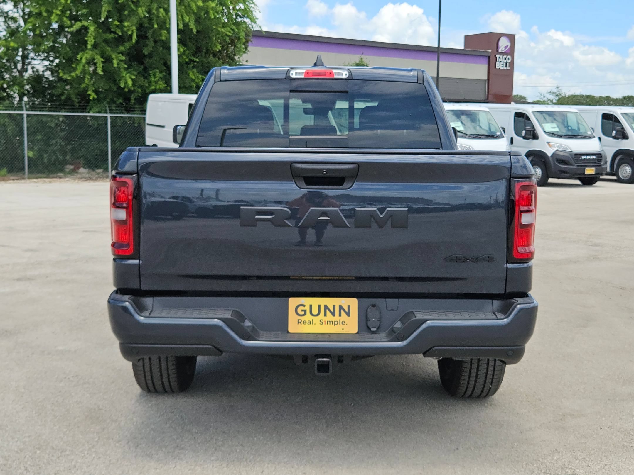 New 2026 RAM 1500 Express AWD/4WD image 4