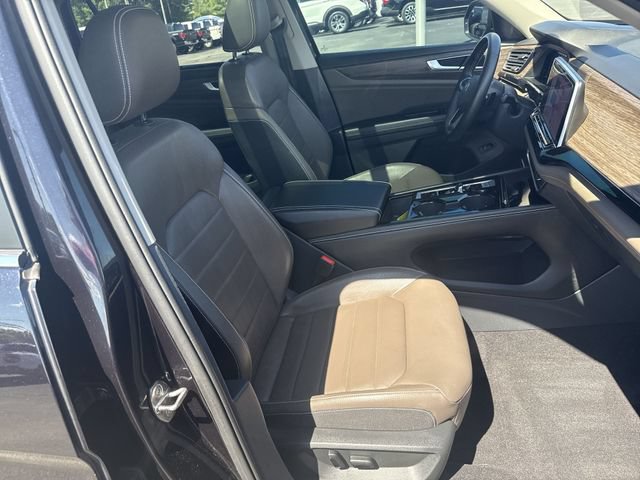 Used 2024 Volkswagen Atlas SEL AWD/4WD image 28