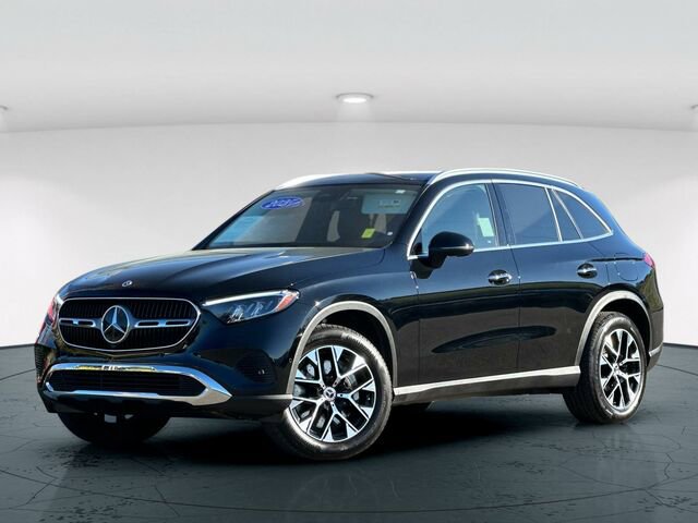 Used 2025 Mercedes-Benz GLC 350e 4MATIC image 2