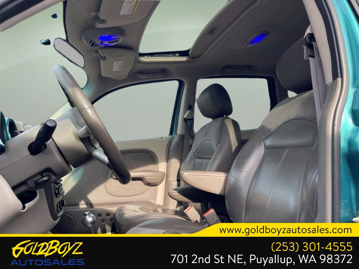 Used 2004 Chrysler PT Cruiser Limited w/ Chrome Accents Group FWD image 11