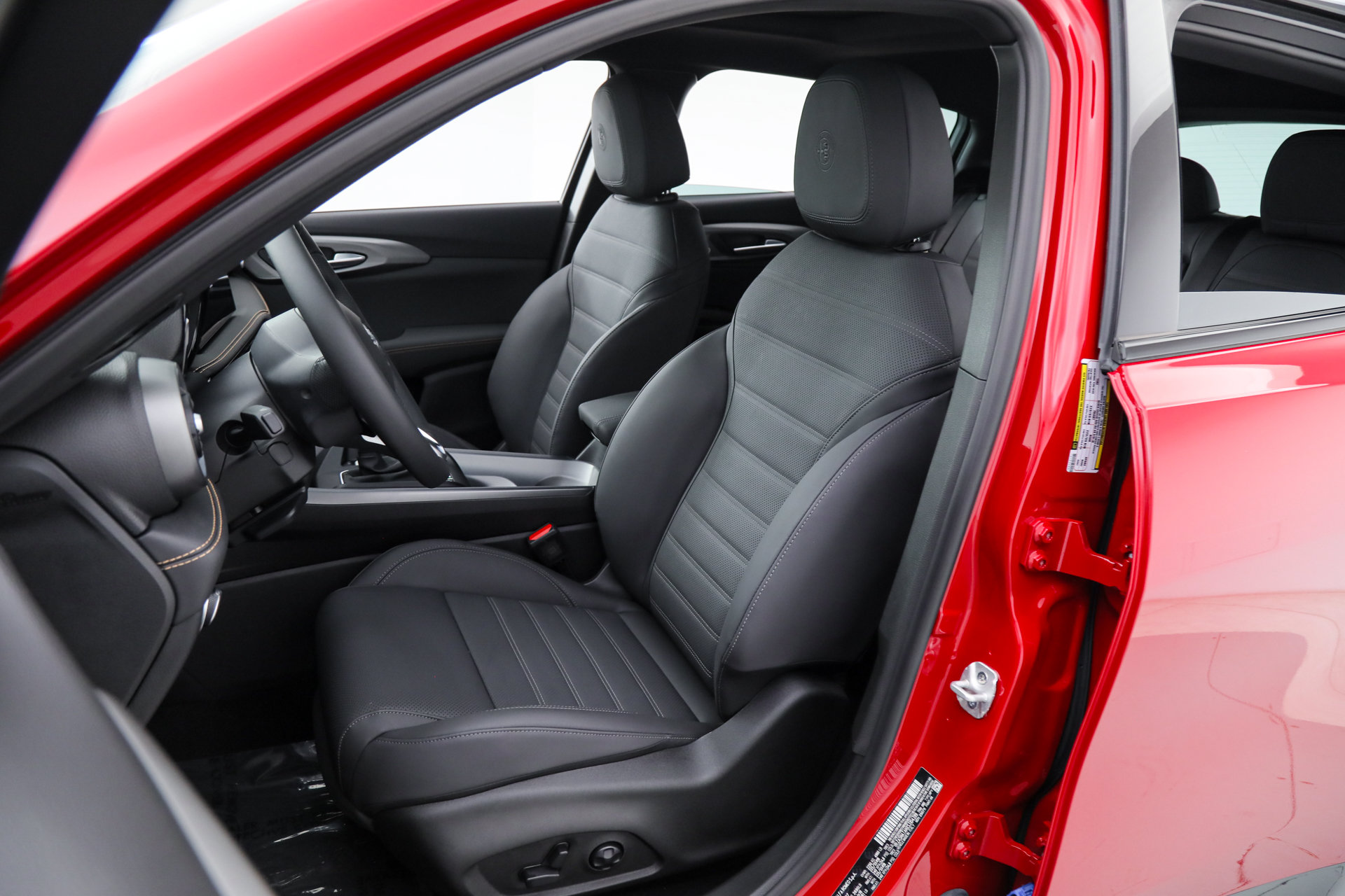 New 2025 Alfa Romeo Tonale w/ Premium Package AWD/4WD image 16