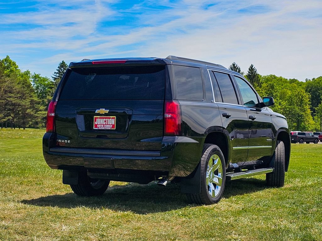 Used 2017 Chevrolet Tahoe LT w/ LT Signature Package AWD/4WD image 3