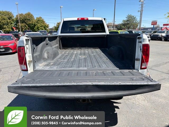 Used 2015 RAM 3500 Tradesman w/ Chrome Appearance Group AWD/4WD image 12