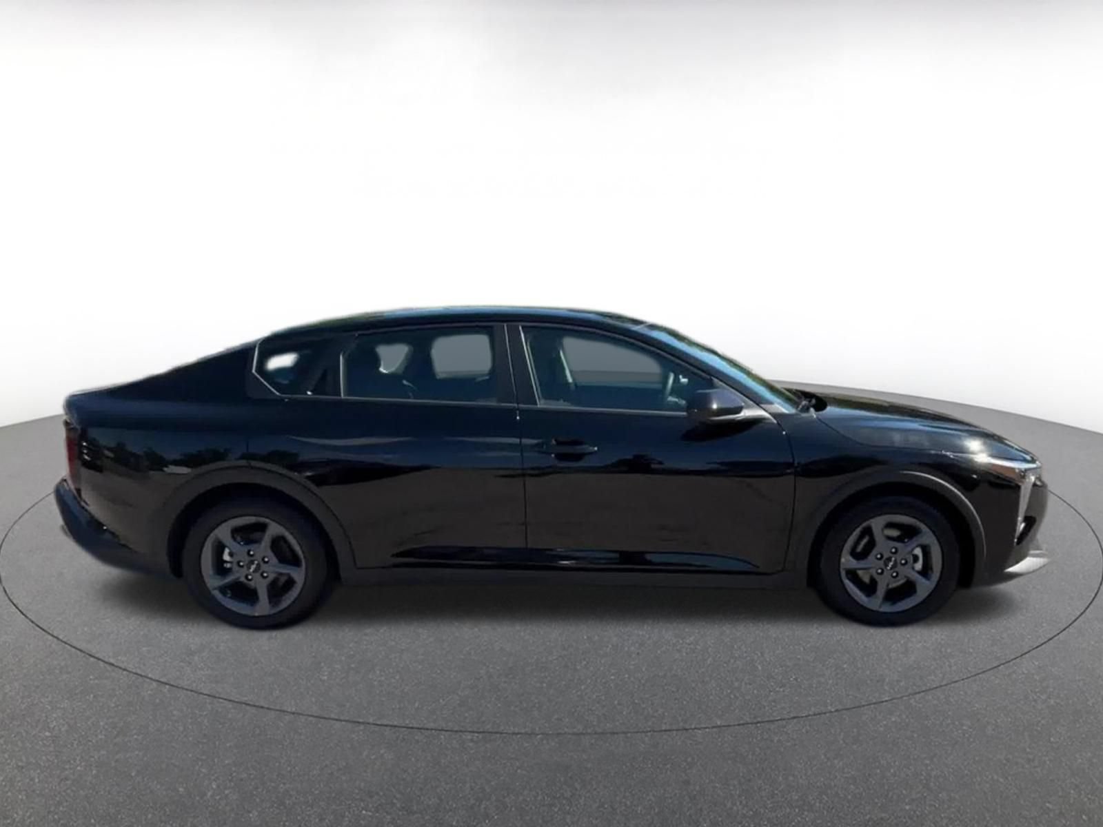 Used 2025 Kia K4 FWD image 16