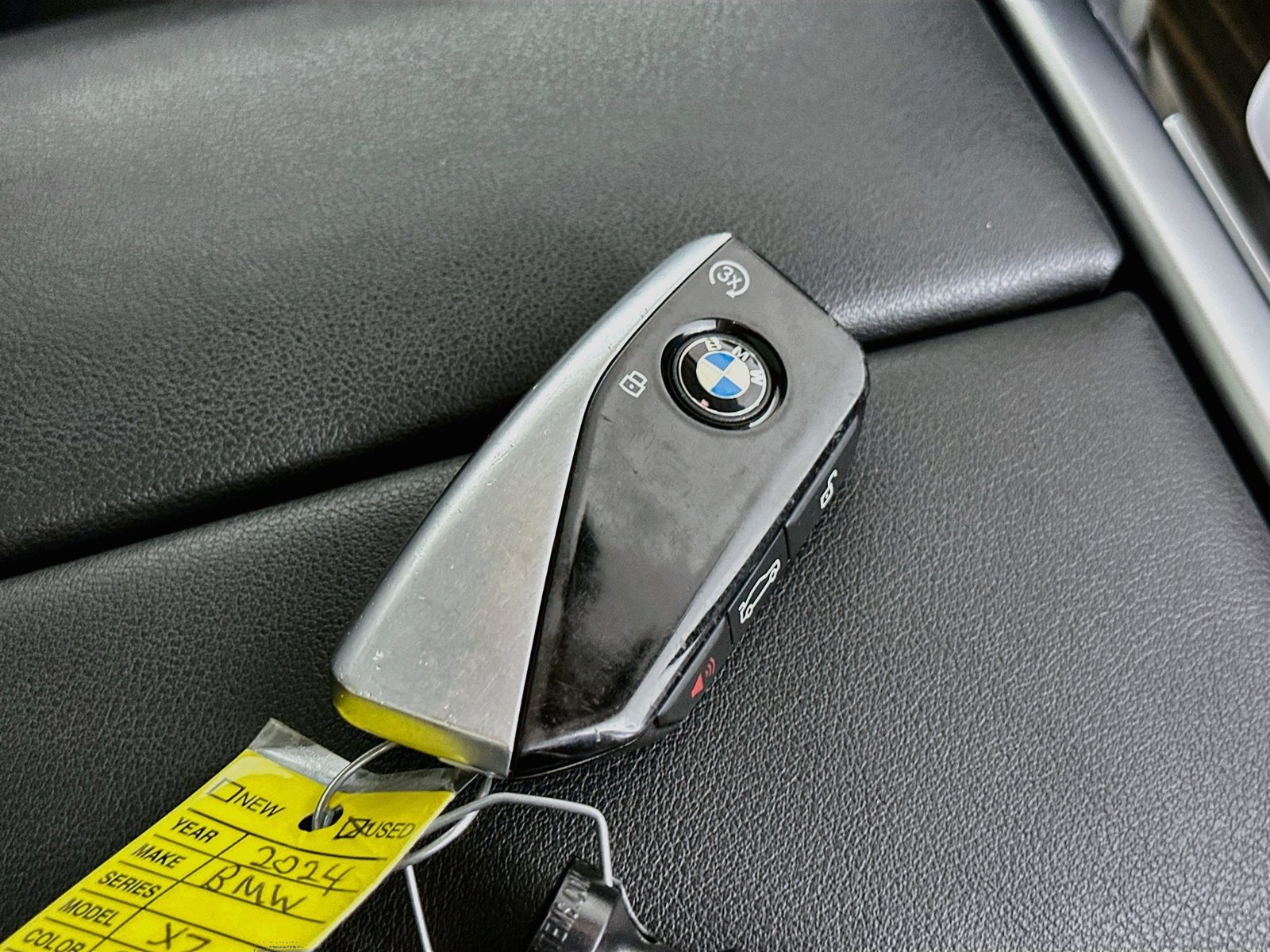 Used 2024 BMW X7 xDrive40i w/ Premium Package AWD/4WD image 46